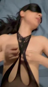 享受人妻