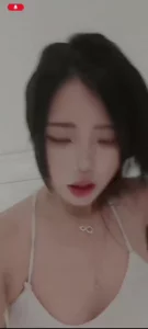 小小年纪就这么骚